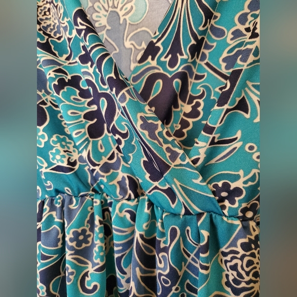 Como Woman Floral Shirt Size 1X - Picture 2 of 6